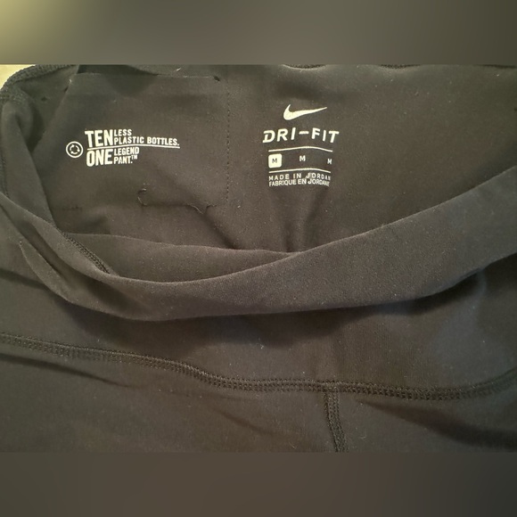 NIKE — black Cropped power train workout pants, size medium - Picture 3 of 3